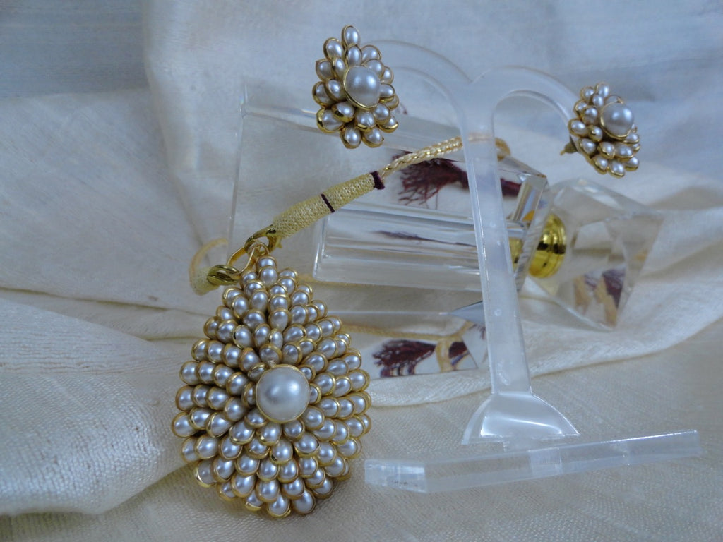 Eesha- Indian jewelry- pendant chain choker, ear rings white beads artikrti 2